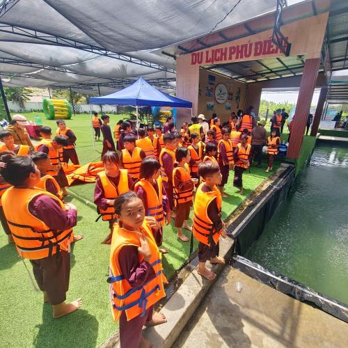 Rộn Ràng Tiếng Cười Cùng Phú Điền Chào Đón Những Vị Khách Nhỏ Tuổi Từ Trường Tiểu Học Lương Thế Vinh!