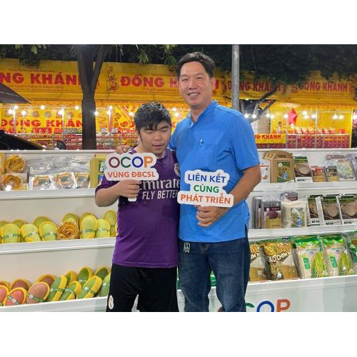 Khách tham quan & Trải nghiệm