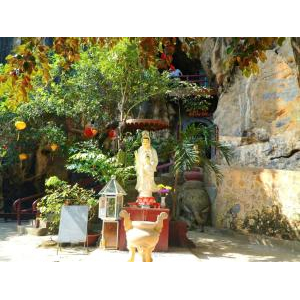 Tien Son Pagoda (Ha Tien): A Spiritual Journey Inside the Majestic Thach Dong Cave
