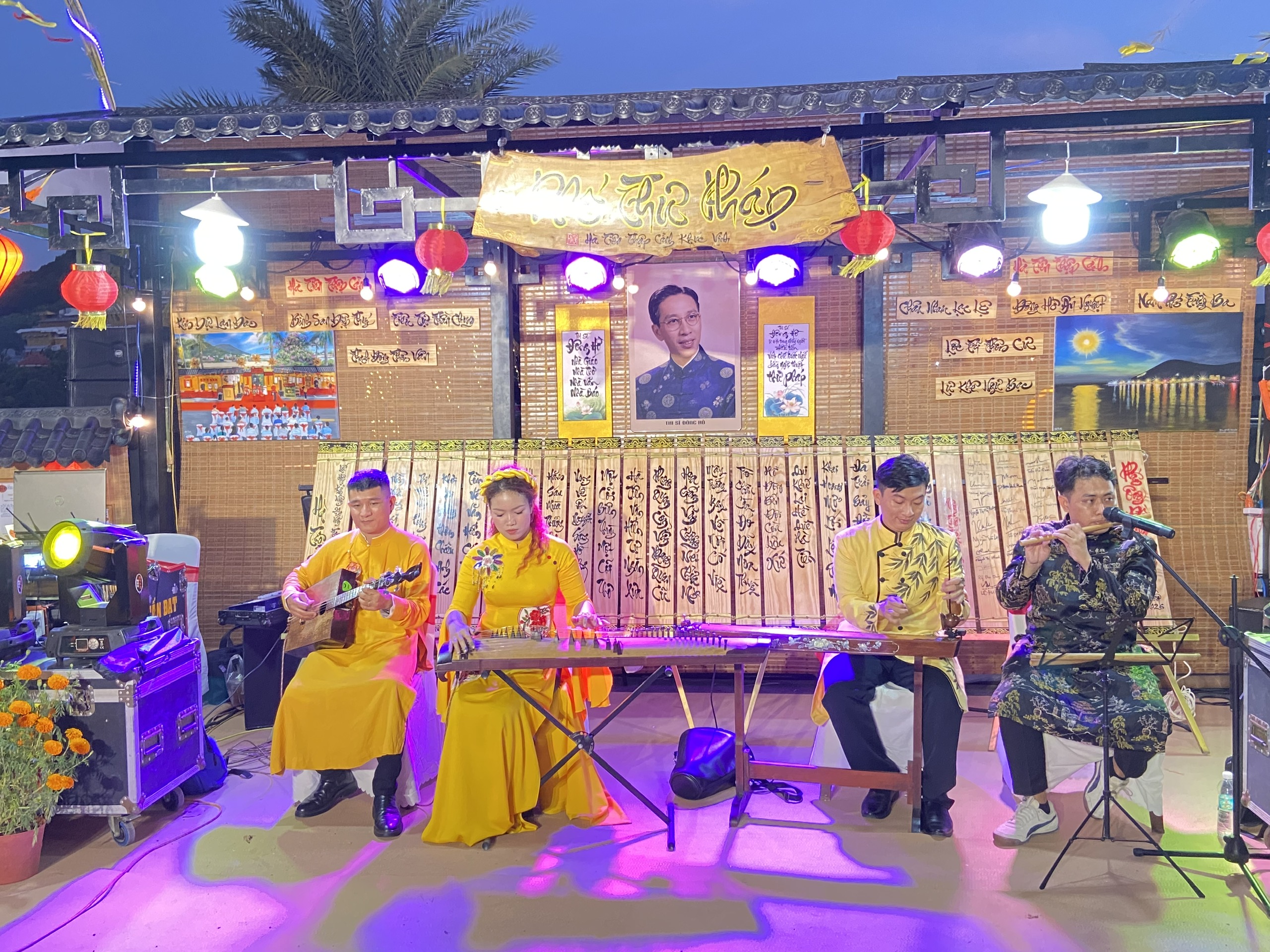 Nơi Thơ và Đời hòa quyện