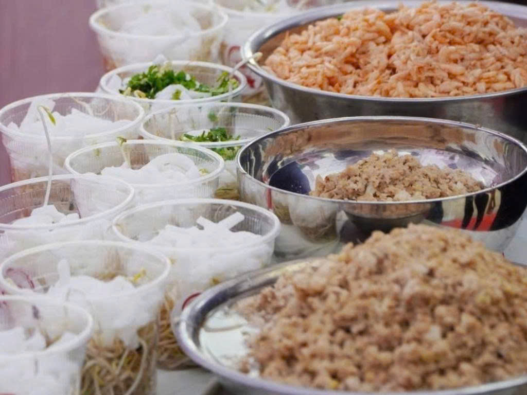 Trải nghiệm tinh hoa ẩm thực: "Mắt thấy, tai nghe, tay thưởng thức"