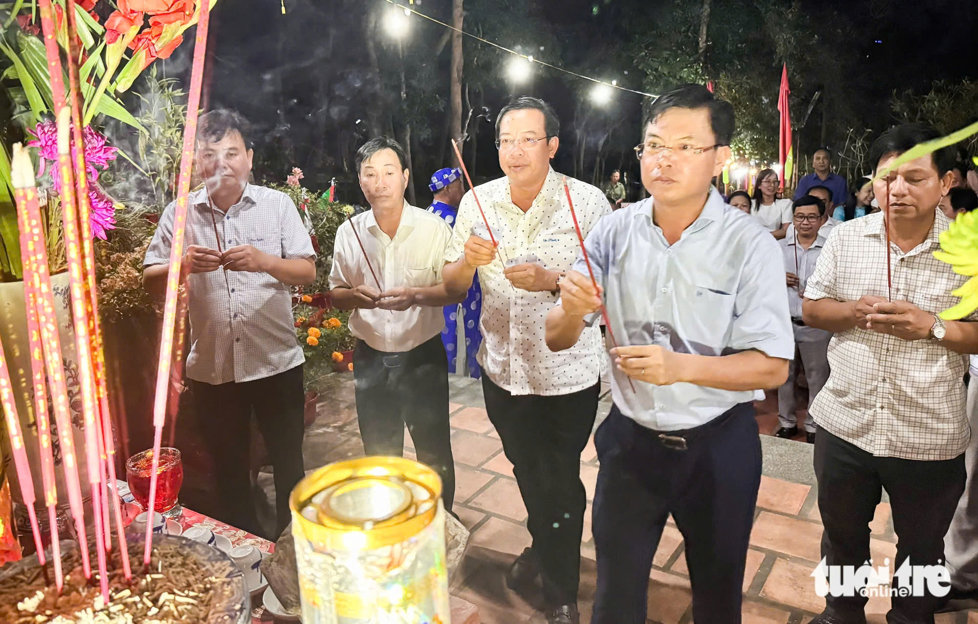 Nghi thức thiên liêng với sự tham gia của đại diện địa phương