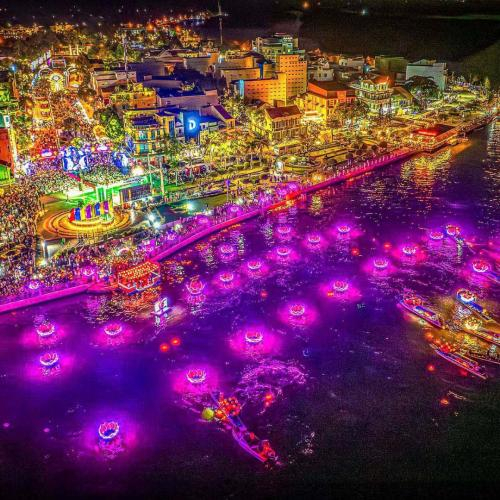 Đêm Hoa Đăng Hà Tiên 2026: Thắp Sáng 2.332 Điều Ước Trên Đầm Đông Hồ