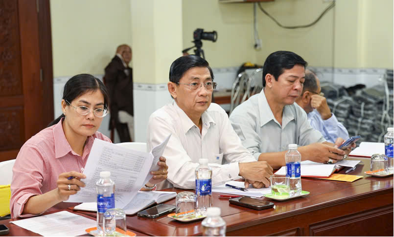19. Sau khi nghe Hòa thượng Thích Thiện Tài, Thượng tọa Thích Viên Quang, Văn phòng Ban Trị sự tỉnh, Ban Trị sự thị xã Tịnh Biên báo cáo liên quan đến nội dung Tờ Tường trình của một số Phật tử chùa Kim Tiên, thị xã Tịnh Biên.