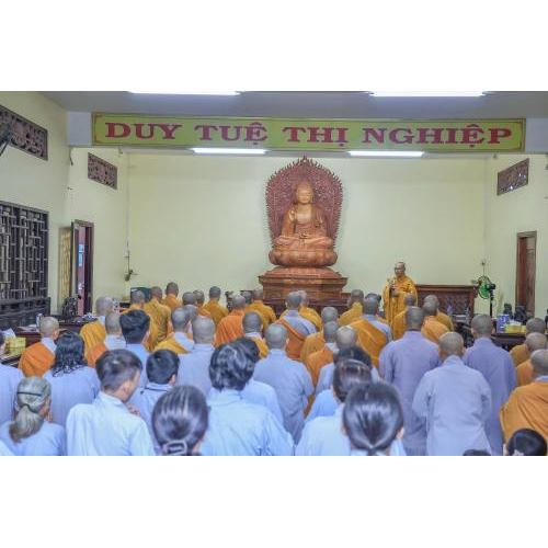 Khánh Tuế: Nét Đẹp Đạo Tình Đầu Xuân Nơi Thiền Môn