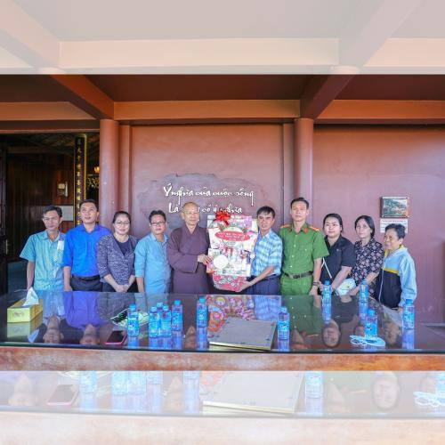 Đoàn Đảng Ủy, HĐND, UBND, Ủy Ban MTTQ Việt Nam Phường Vĩnh Tế Đến Chúc Tết Chùa Phước Điền - Xuân Bính Ngọ 2026