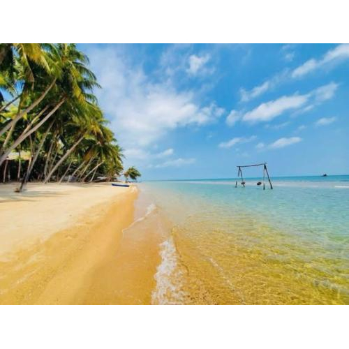 Bãi Tắm Bãi Bàng Hòn Sơn: Vẻ Đẹp Hoang Sơ - Biển Xanh Trong Như Ngọc