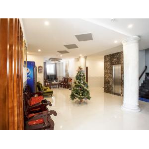 Khách sạn Phú Hồng