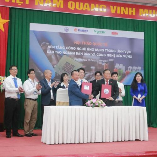 (CTUT) Trường Đại Học Kỹ Thuật - Công Nghệ Cần Thơ Và Greenmech Việt Nam Ký Kết Hợp Tác