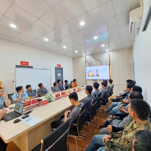 2. Nguồn nhân lực