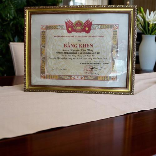 Bằng Khen Do Trung Ương Khen Thưởng