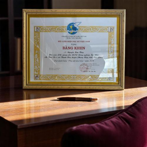 Bằng Khen Được Hội Liên Hiệp Phụ Nữ Khen Tặng