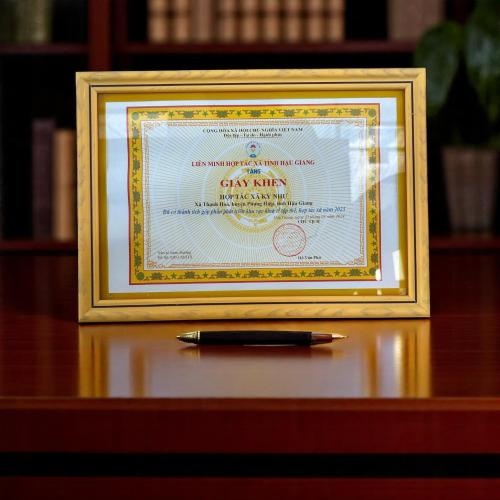 Bằng Khen Được Liên Minh Hợp Tác Xã Tỉnh Hậu Giang Khen Tặng