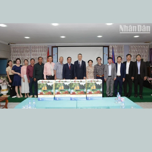 Đại sứ quán Việt Nam tại Campuchia chúc Tết Chol Chnam Thmey cộng đồng gốc Việt tại Campuchia