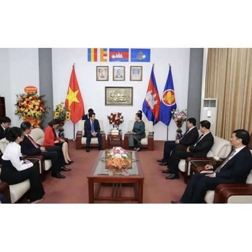 Lãnh Đạo Bộ Ngoại Giao Chúc Tết Cổ Truyền Chol Chnam Thmay Của Campuchia