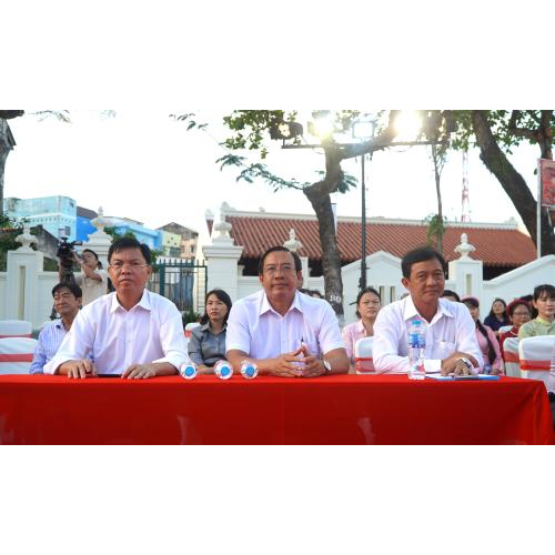 Khai Bút Phố Thư Pháp “Hà Tiên Thập Cảnh Khúc Vịnh” - Điểm Nhấn Văn Hóa Tại Lễ Hội 290 Năm Tao Đàn Chiêu Anh Các